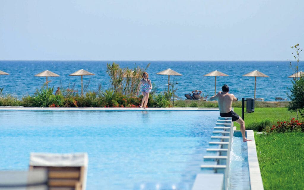 From Athens Airport to Buca Beach Resort Kalamata Taxi