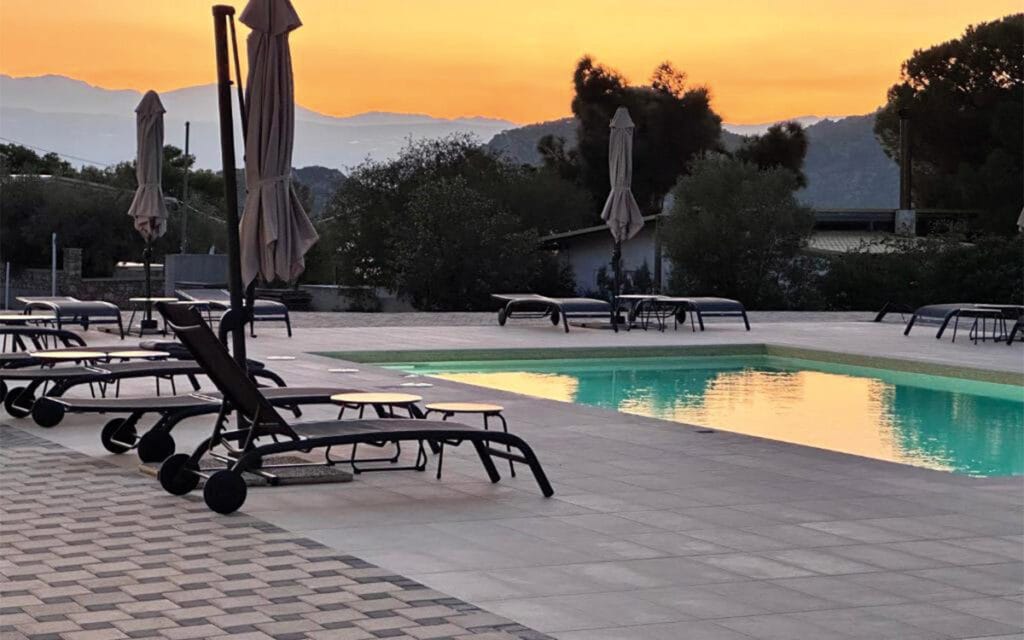 Topos Luxury Stay 01